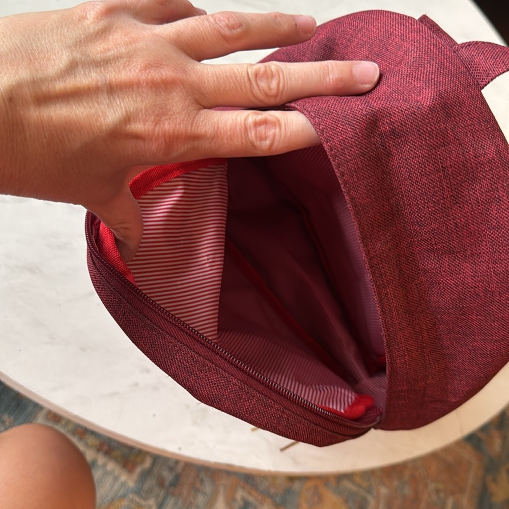 Herschel Supply Company Red Backpack Classic Design - Picture 5 of 6